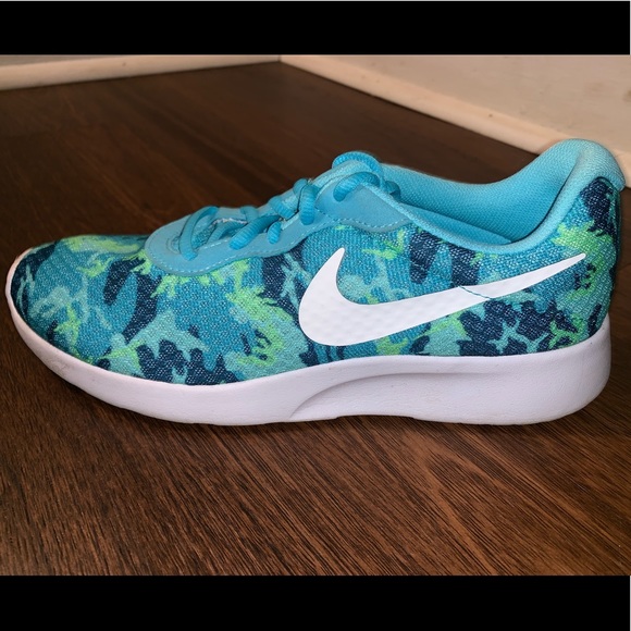 Nike Shoes - Nike Running Shoes Nike Shoes - Nike Running Shoes